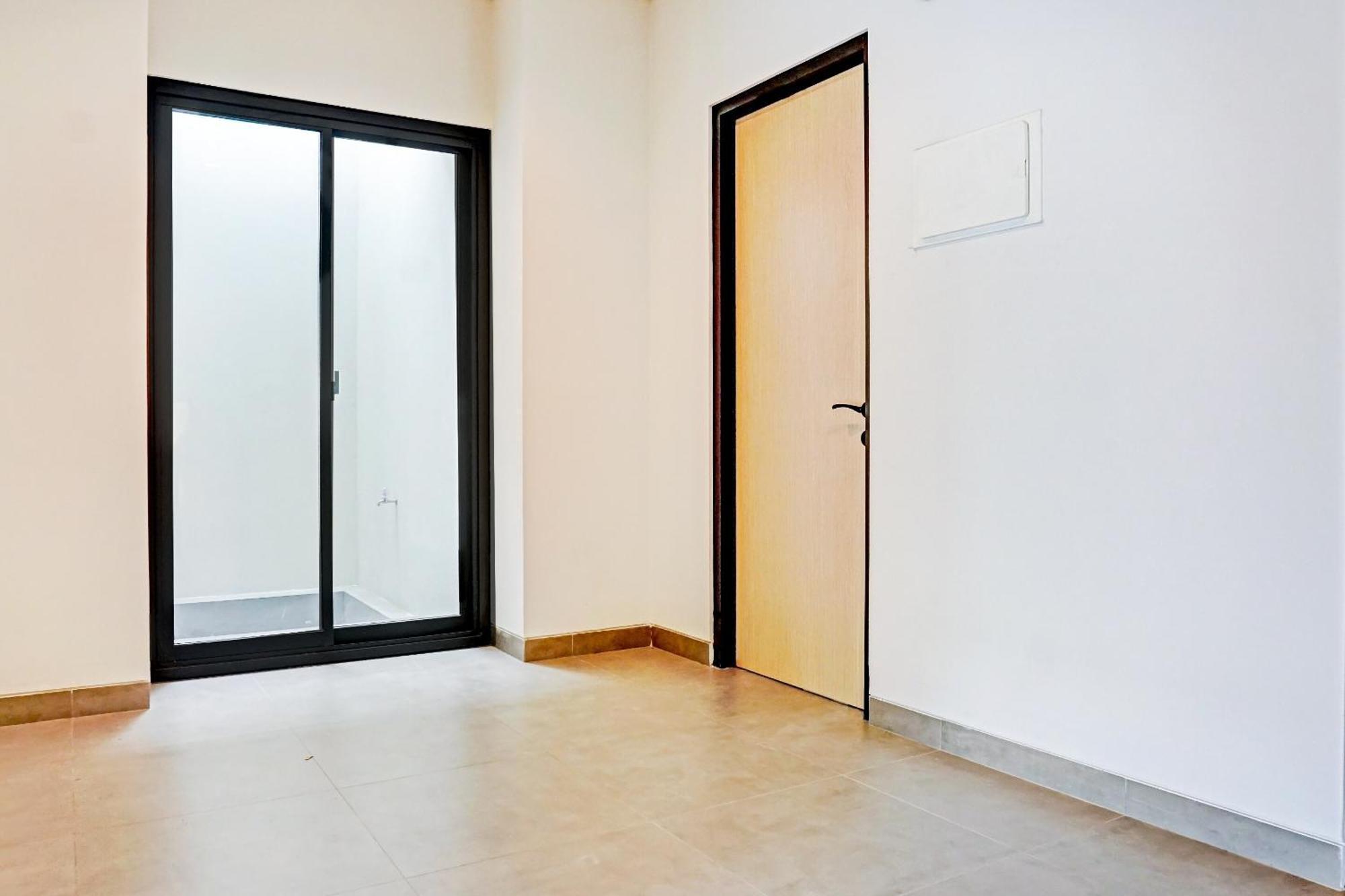 Super Oyo Capital O 90635 Tango Juliet Residence ジャカルタ エクステリア 写真