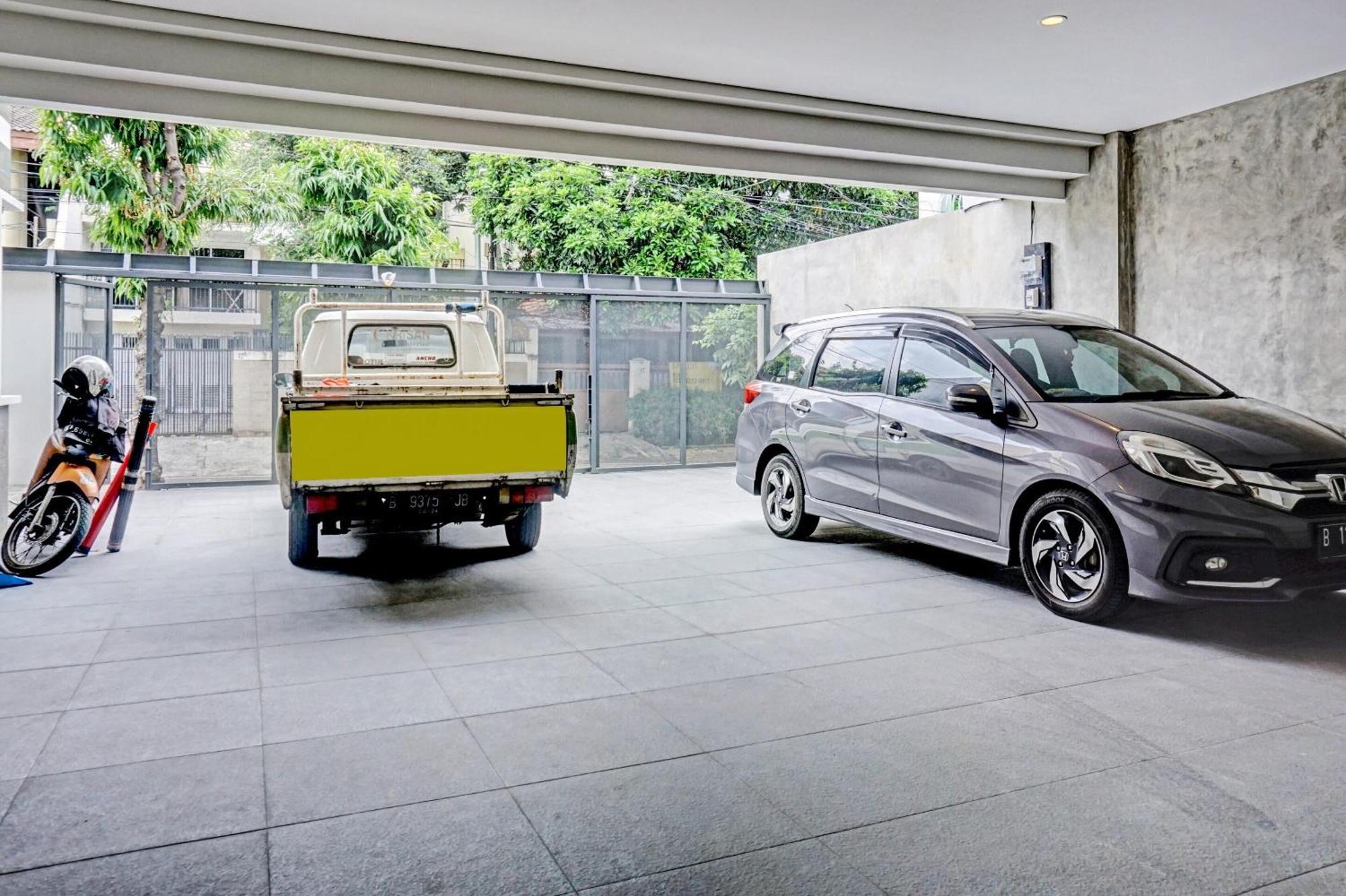 Super Oyo Capital O 90635 Tango Juliet Residence ジャカルタ エクステリア 写真
