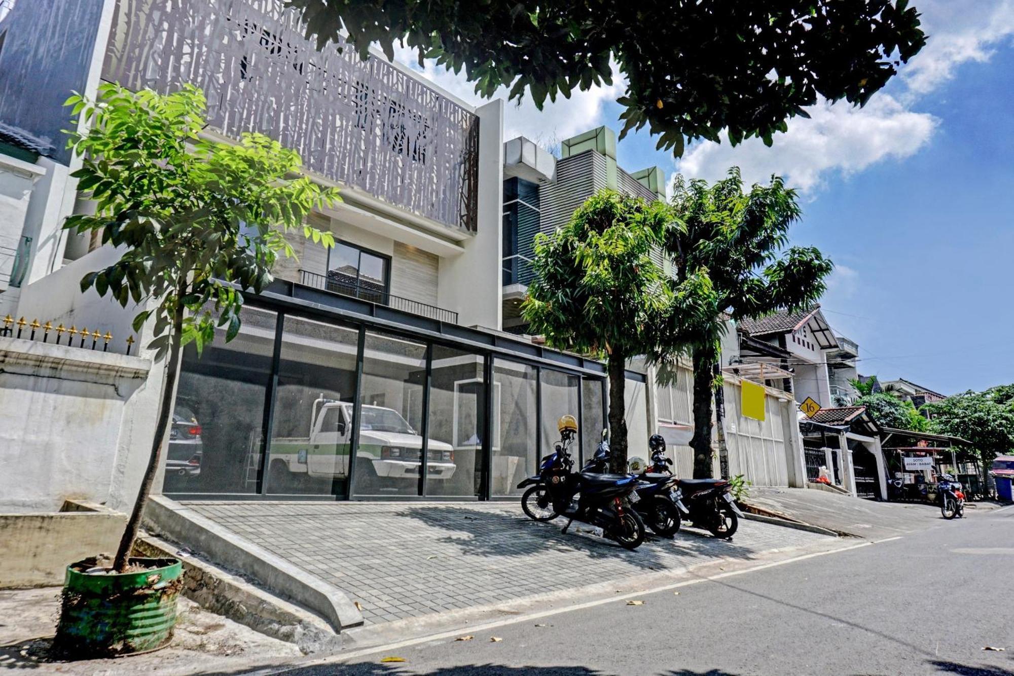 Super Oyo Capital O 90635 Tango Juliet Residence ジャカルタ エクステリア 写真